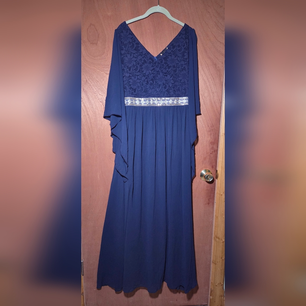 Elegant Navy Blue Lace Dress By MIUSOL LARGE. New With A Partial Attached Tag